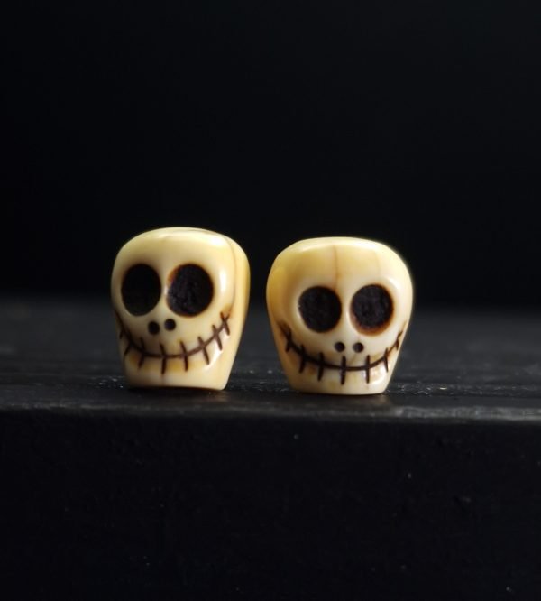 Ivory Skull beads 12mm