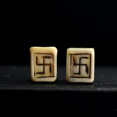 Ivory dice beads 11.5mm