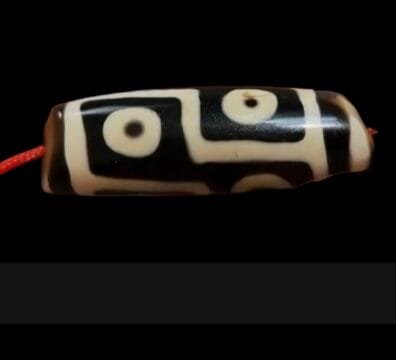 Tibetan Dzi Beads close view