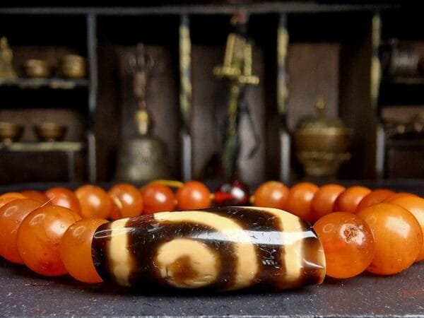 Dzi bead