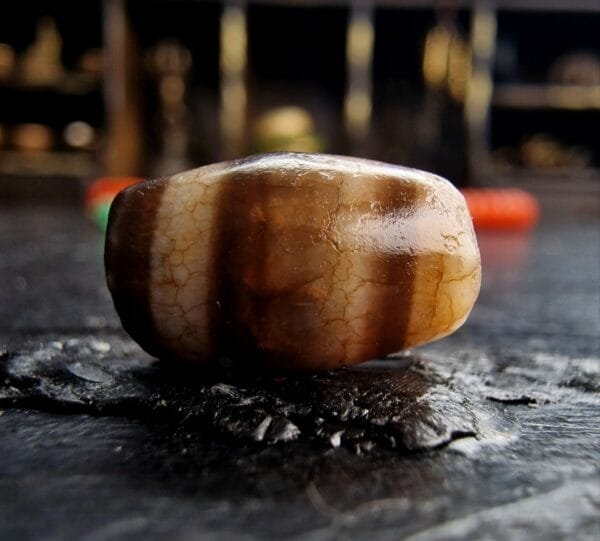 Dzi bead