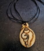 Kapala White Conch Shell Amulet – Hand Carved Himalayan Ritual Pendant - Image 2