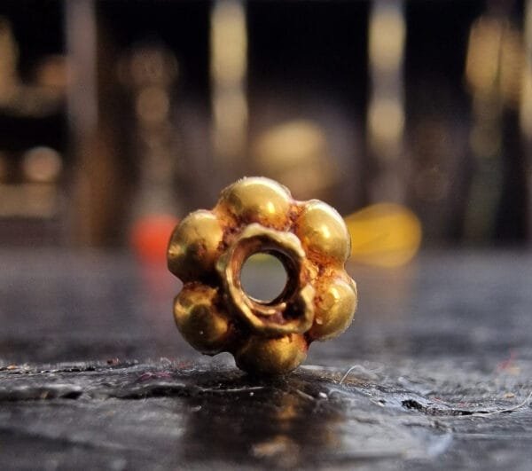 Gold Beads - Image 3