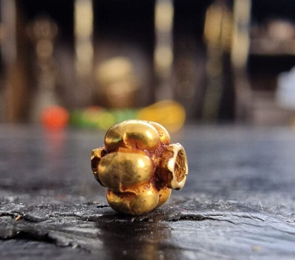 Gold Beads - Image 2