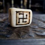 Rare Tibetan ivo dice with traditional design