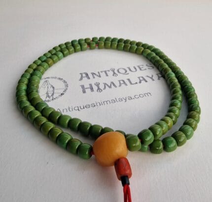 turquoise amber guru meditation beads himalayan prayer counter detailed bead texture